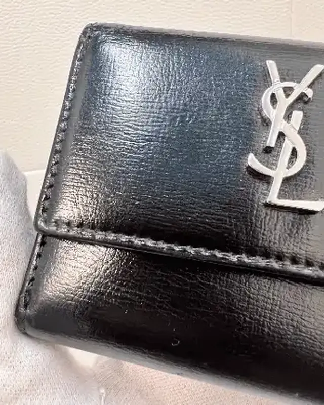 SAINT LAURENT 黒レザー財布 部分的な剥げのポイント染め（施工後）