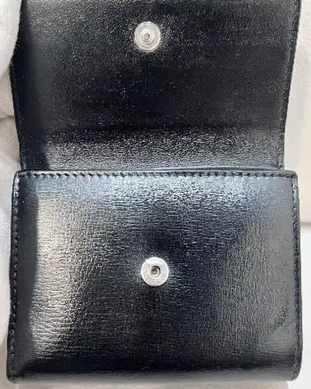黒レザー財布 全体の色あせ・擦れの染め直し（施工後）